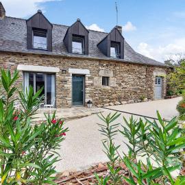 3 Bedroom Lovely Home In Lanouee