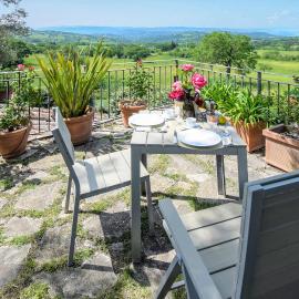 Beautiful Apartment In Loc Scalabrelli