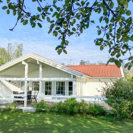 Stunning Home In Borgholm With Wifi