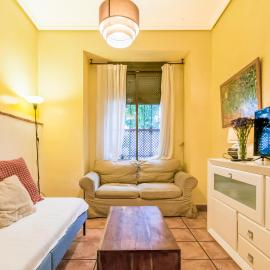 Lovely Apartment In Cordoba With Wifi, hotel in Córdoba
