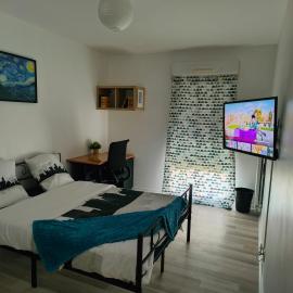 Appartement proche métro et stade de france, hotel in Pierrefitte-sur-Seine