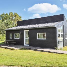 Holiday Home Halvejen Hytte Spjald, hotel u gradu 'Spjald'
