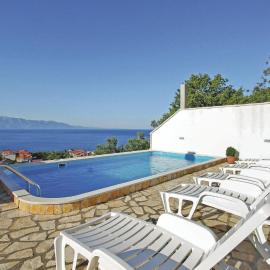 Apartment Podaca With Sea View 306, hotel in Podaca