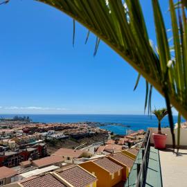 Casa Tucan - two bedrooms, heated pool, city and ocean views