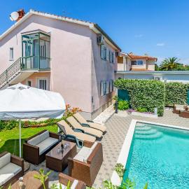 Beach Front Home In Stinjan, hotel u gradu Štinjan