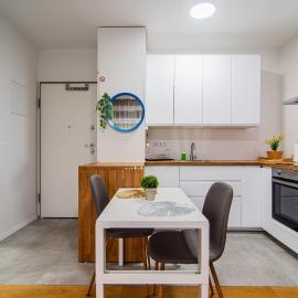 Flexible SelfCheckIns 110 - Zagreb - Private Parking - Loggia