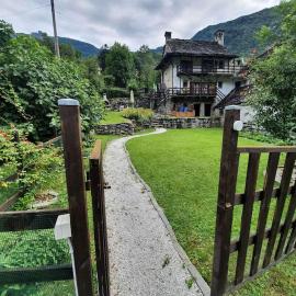 La Baita di Guenda โรงแรมในวาร์โซ