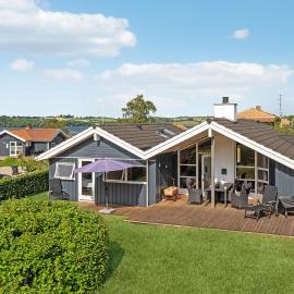 3 Bedroom Nice Home In Broager