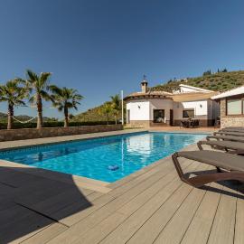 Awesome Home In Malaga