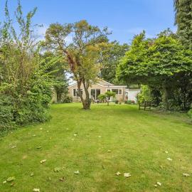 Convenient and immaculate house in Bransgore, hotel u gradu Bransgore