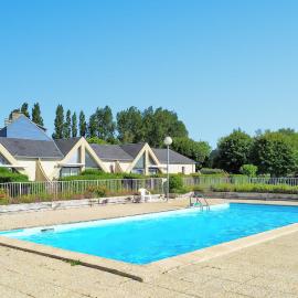 Awesome Home In Montmartin-Sur-Mer, hotel u gradu Montmartin-sur-Mer