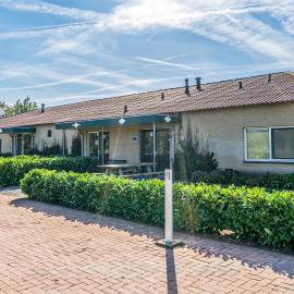 Beautiful Home In Den Ham With Kitchen, hotel en Den Ham