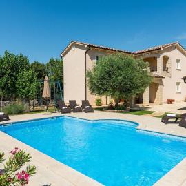 Villa Natura Mikulezi, hotel a Stalije