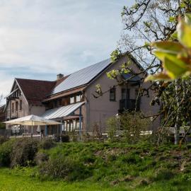 Viesnīca Landgasthof/Hotel Hirsch im Grünen pilsētā Mehrstetten