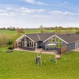Marielyst में, होटल Beautiful Home In Idestrup With Sauna