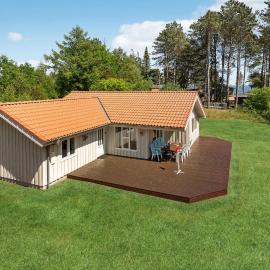 3 Bedroom Awesome Home In Højslev, hotel din Højslev
