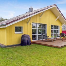 Awesome Home In Krems Iiwarderbrück With Sauna