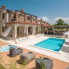 Luxurious Home In Cabrunici With Sauna, hotelli kohteessa Čabrunići
