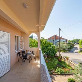 3 Bedroom Awesome Apartment In Zadar