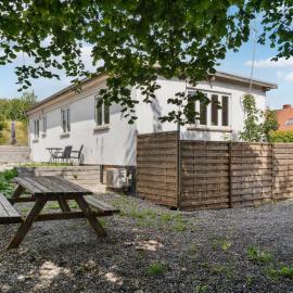 Nice Apartment In Samsø With Wifi، فندق في Onsbjerg