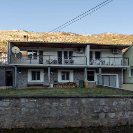 2 Bedroom Beach Front Apartment In Senj