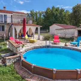 Holiday Home Santalezi Croatia, hotel a Santalezi