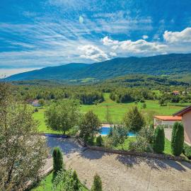 7 Bedroom Pet Friendly Home In Crni Kal, Hotel in Crni Kal