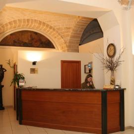 Hotel Adria、バーリのホテル