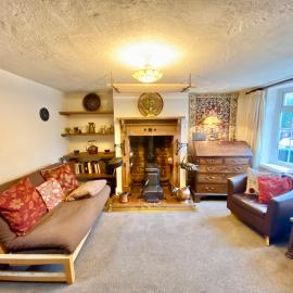 Bumblebee Cottage, Hotel in Knowle