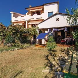 1 Bedroom Stunning Apartment In Dinjiska