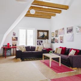 Dream Stay - Art gallery Family Apartment with 2 Bathrooms