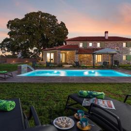 Amazing Home In Sajini