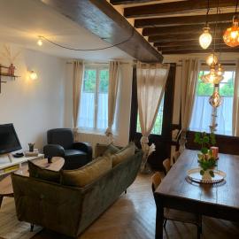 L Entre deux choses、Saint-Pierre-de-Bailleulのホテル