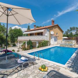 Gorgeous Home In Labin, hotelli kohteessa Labin