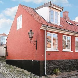 Two-Bedroom Holiday Home In Ronne, hotel u gradu Rene