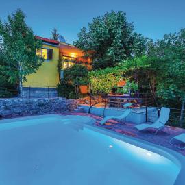 Two-Bedroom Holiday Home In Trilj