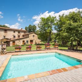 Lovely Home In Casole D'elsa, hotel in Casole dʼElsa