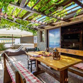 2 Bedroom Luxurious Home In Senj: Senj şehrinde bir otel