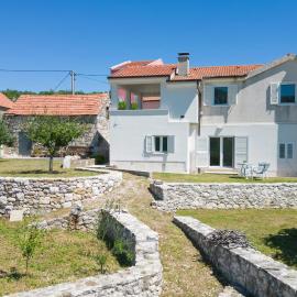 Stunning Apartment In Podgrade With Wifi, hotell i Podgrađe