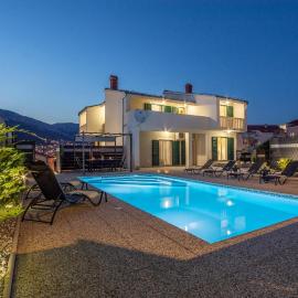 Awesome Home In Solin