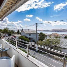 Stunning Home In Karlobag With Wifi