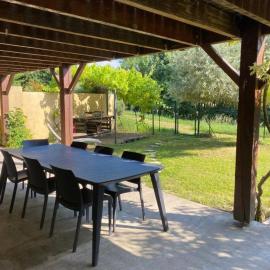 Viesnīca Havre de paix ! Appartement privatif avec jardin pilsētā Oša