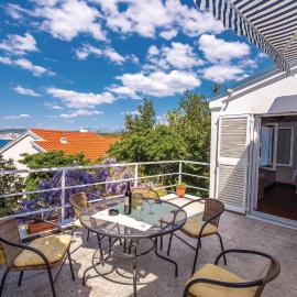 Two-Bedroom Holiday Home In Kraljevica