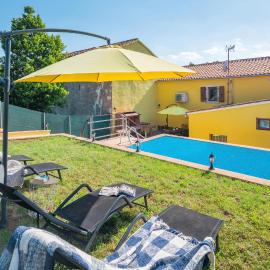 Amazing Home In Zminj