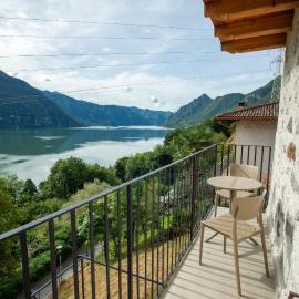 Le Cornici Home Suites - Apartments - Lake Idro, hotelli kohteessa Ponte Caffaro