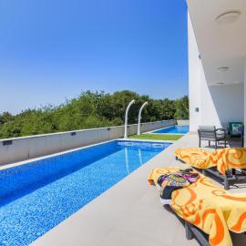 Gorgeous Apartment In Smokvica Krmpotska