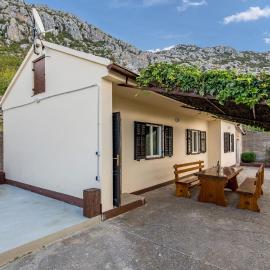 Stunning Home In Stinica With House Sea View