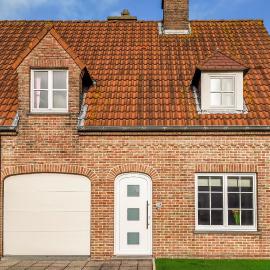 3 Bedroom Pet Friendly Home In Bredene
