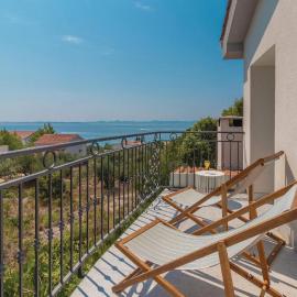 Four-Bedroom Holiday Home In Zdrelac, hotel v destinaci Ždrelac