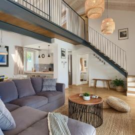 Villa Viva, hotel u gradu Tinjan